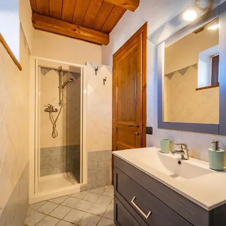 Rifugio La Rocca Tatil Evi