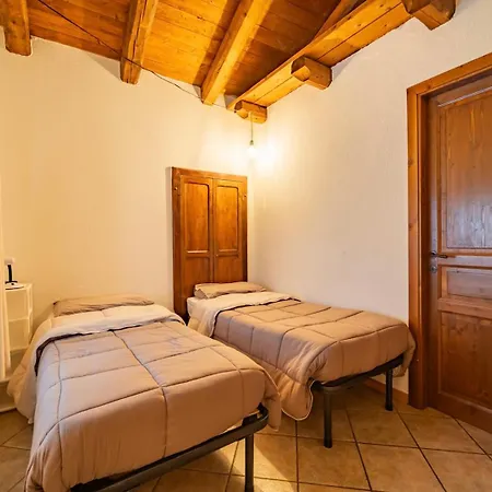 Rifugio La Rocca Dom wakacyjny Roccasparvera